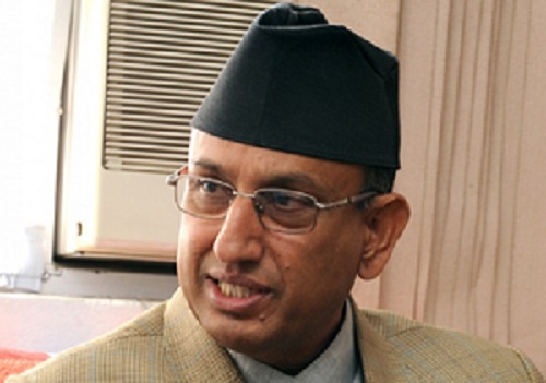 कांग्रेस नेता महेश आचार्यको भोट माग्ने अनौठो शैली   ‘‘ गुट रोज्ने कि विचार ”?