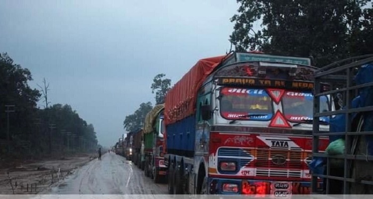 नवलपुरमा बन्द पूर्व-पश्चिम राजमार्ग अझै सञ्चालनमा आउन सकेन