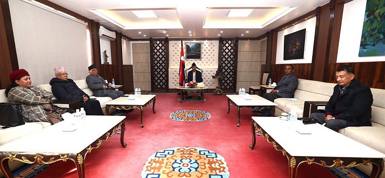 सत्तारुढ गठबन्धनका शीर्ष नेताको बैठक बालुवाटारमा जारी