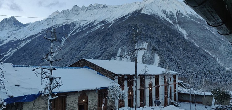 हिमपातले टावरमा समस्या