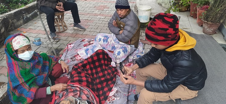 एमाले नेता देवीप्रसाद ज्ञवालीलाई पितृ शोक