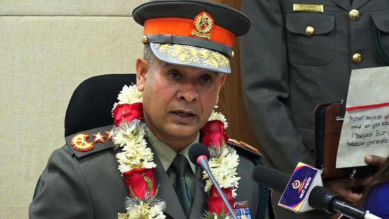 सशस्त्रका नवनियुक्त महानिरीक्षक अर्यालले सम्हाले पदभार