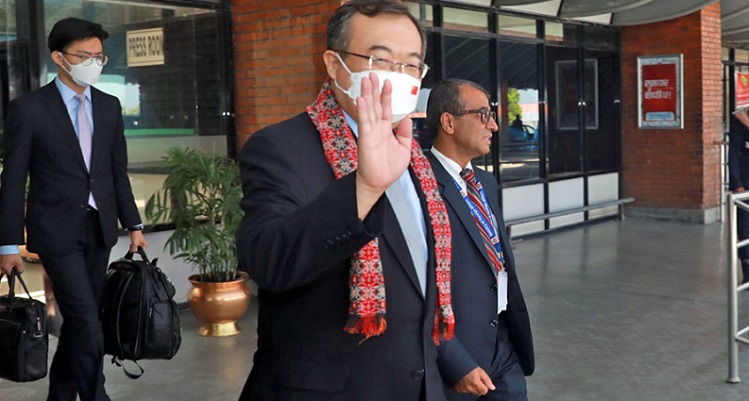 चिनियाँ नेता लिउ प्रचण्डलाई भेट्न खुमलटार जाने