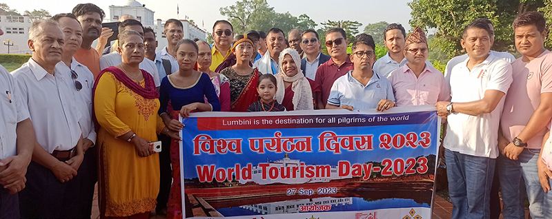 बेलहिया र लुम्बिनीमा विदेशी पर्यटकलाई स्वागत